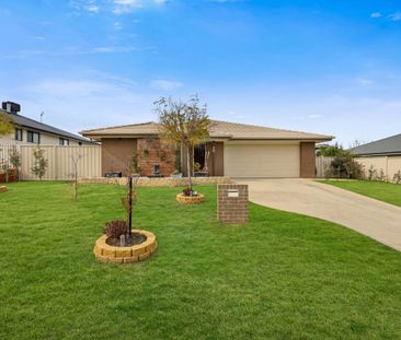 LARGE FAMILY HOME NORTH TAMWORTH - Photo 2