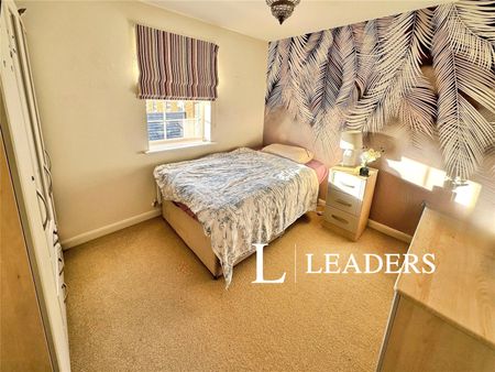 4 bedroom house to rent Dewsbury Crescent, Stafford, ST18 - Photo 5