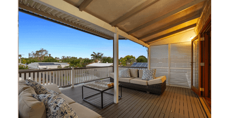 SPACIOUS FAMILY HOME WITH POOL, MULTIPLE LIVING AREAS & DUAL LIVING POTENTIAL - Photo 4