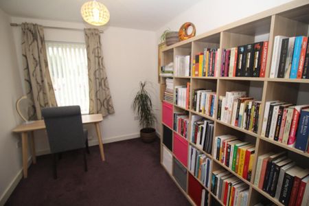 2 bedroom apartment to rent - Photo 4