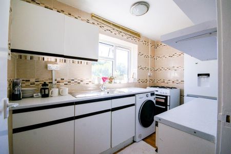 2 bedroom terraced house to rent - Photo 5
