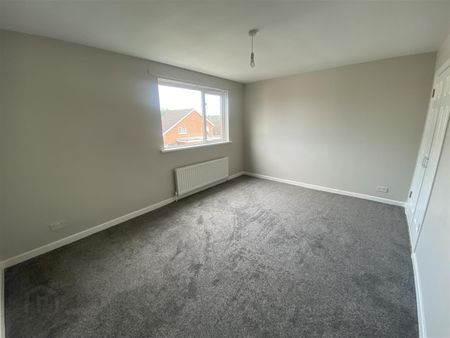 25 Hamilton Gardens, BT28 2BD, Lisburn - Photo 5
