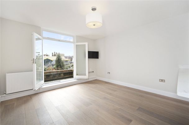 Harvist Road, Queens Park, NW6, London - Photo 1