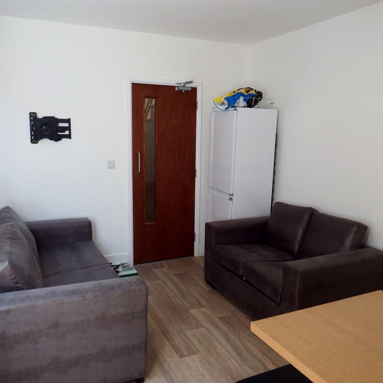 1 bedroom house of multiple occupation to rent - Photo 1