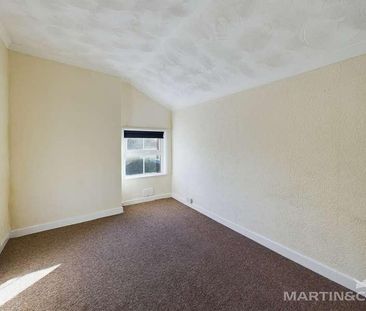 Crescent Road, Worthing, BN11 - Photo 2