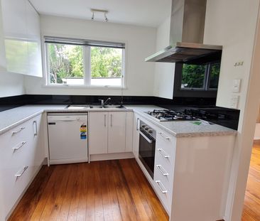 2/94 Glandovey Road, Fendalton - Photo 1