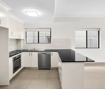 Two-Storey Townhouse with Ocean Views - Photo 2