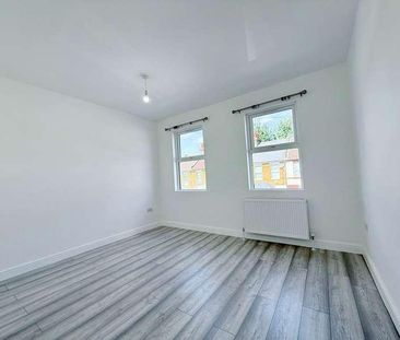 Turton Road, First Floor, Wembley, HA0 - Photo 4