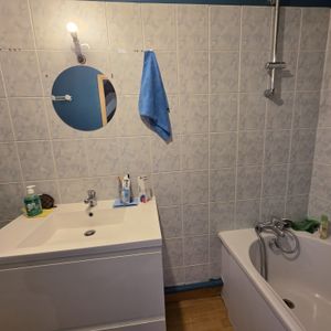 Location Appartement 2 pièces 51m² SULLY SUR LOIRE 45600 - Photo 2