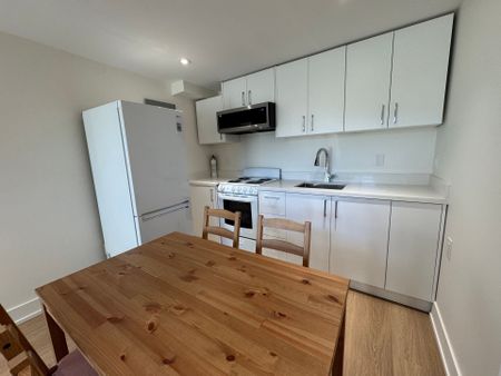 For Lease - 145 Harrison Drive Unit# Lower 1, Newmarket, Ontario - Photo 5