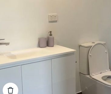 Oakleigh South - Photo 2