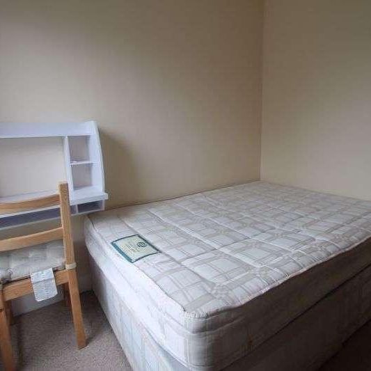 Bridge Road, Uxbridge, UB8 - Photo 1