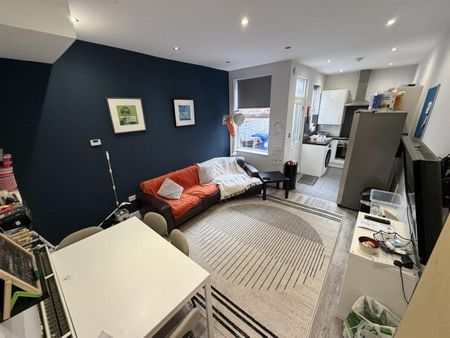 168 Edmund Road, Highfield - Photo 2