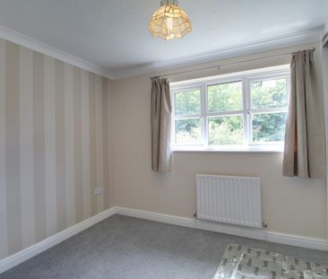 Tongham Meadows, Tongham, GU10 - Photo 3