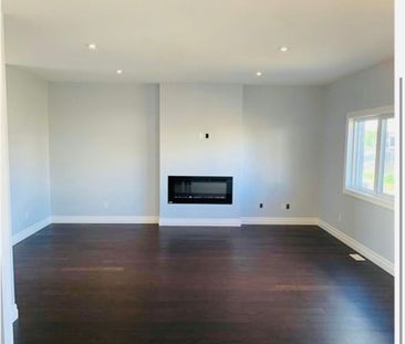 For Lease - 2125 Tokala Trail, London North, Ontario - Photo 2