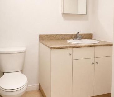 1 CH - 1 SDB - Montréal - $1,050 /mo - Photo 3