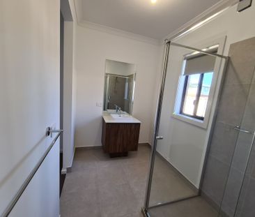 40 Tournament Drive, Mooroopna - Photo 6