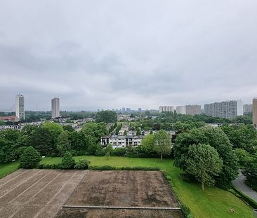 prachtig gelegen appartement met zicht over groen Linkeroever met parkeerplaats - Photo 2