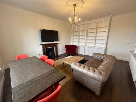 3 bedroom flat to rent - Photo 2