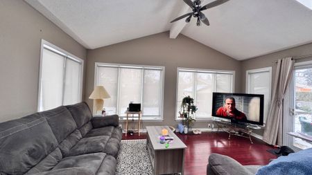 For Lease - 10 Rideau Crescent, St. Catharines, Ontario - Photo 4