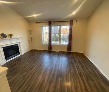 For Lease - 1359 Whitelaw Avenue, Oshawa, Ontario - Photo 1