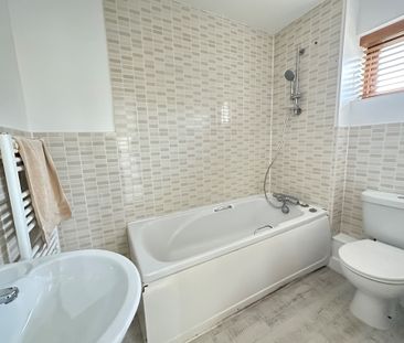 Great Mead, Chippenham - Photo 6