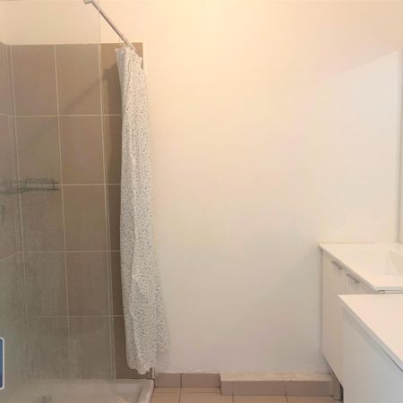 Location Appartement 1 pièce 21m² ISTRES 13800 - Photo 3