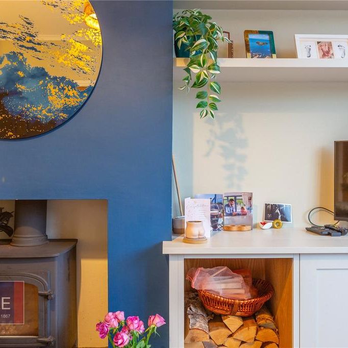 3 bedroom semi-detached house to rent - Photo 1