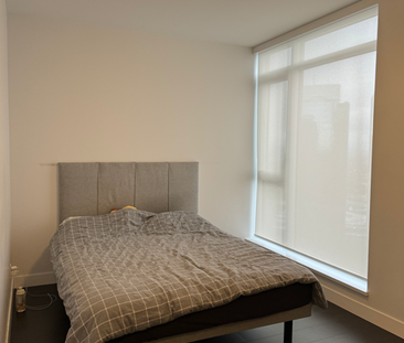 Luxury 2-Bedroom Condo Next to Metrotown SkyTrain For Rent! - Photo 6