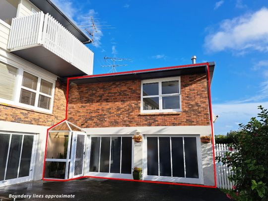 131E Selwyn Avenue, Mission Bay - Photo 1