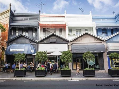 TWO BEDROOM TERRACE IN THE HEART OF PADDINGTON - Photo 2