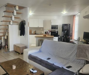 Camaret sur Aigues centre, T3 en duplex - Photo 1