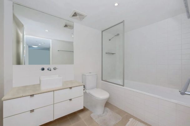 luxury Living in the Heart of Townsville - Photo 1