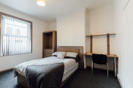 6 bedroom house to rent - Photo 4