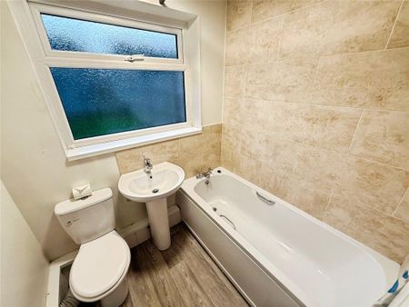 2 bedroom terraced house to rent - Photo 5