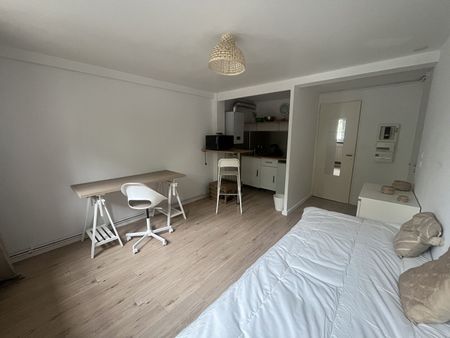 Location Appartement 1 pièce 20m² TOULOUSE 31500 - Photo 2