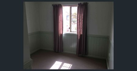 Comfort and Convenience in the Heart of Warwick – Unit 8, 18 Stacey Street - Photo 4