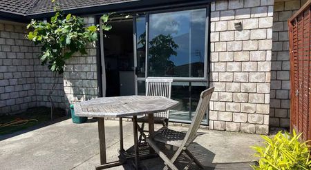 Large family home on full section - Katikati - Photo 3