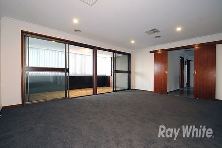 10 Lautrec Avenue, Wheelers Hill - Photo 2
