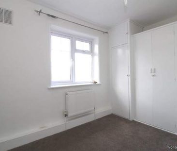 3 bedroom property to rent in Morden - Photo 5