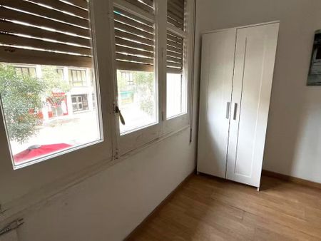 Avinguda de la Riera de Cassoles, Barcelona, Catalonia 08012 - Foto 5