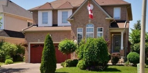 For Lease - 3 Milkweed Crescent, Brampton, Ontario - Photo 3