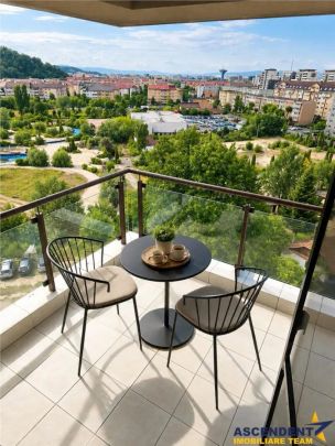 Pet friendly! Studio 52 mp + terasa, priveliste, parcare, mobilat, echipat - Photo 1