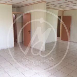 A LOUER 890 euros* 4 pièces * 90 m² * 97139 ABYMES * - Photo 3