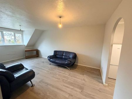 1 bedroom property to rent - Photo 2