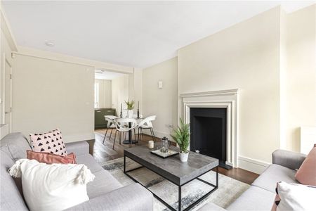 A two bedroom, fourth floor (with lift) apartment ideally located close to Marylebone High Street and Oxford Street. - Photo 3