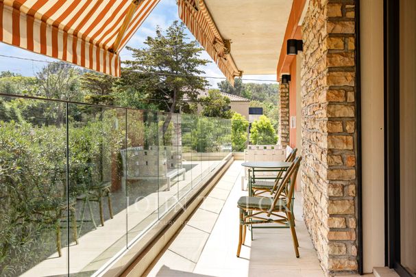Maison à louer Mougins, Cote d'Azur, France12 000 EUR / Mois - Photo 1