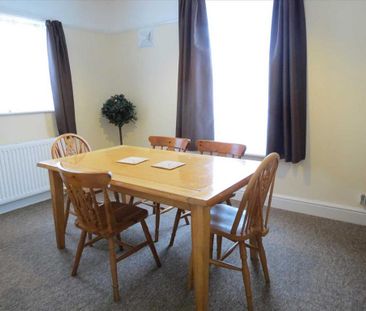 4 bedroom cottage to rent - Photo 2