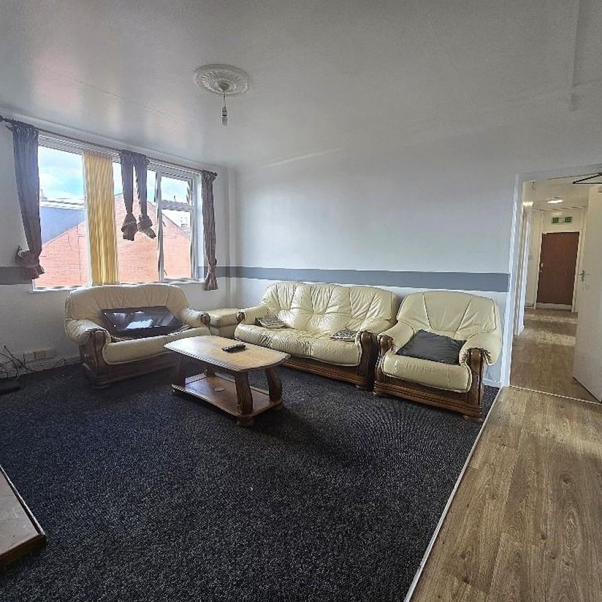 1 Bed House share For Rent - Photo 1