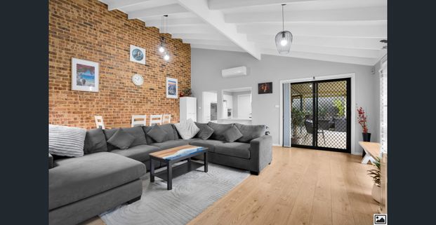 Beautiful 3 Bedroom Home - Photo 1